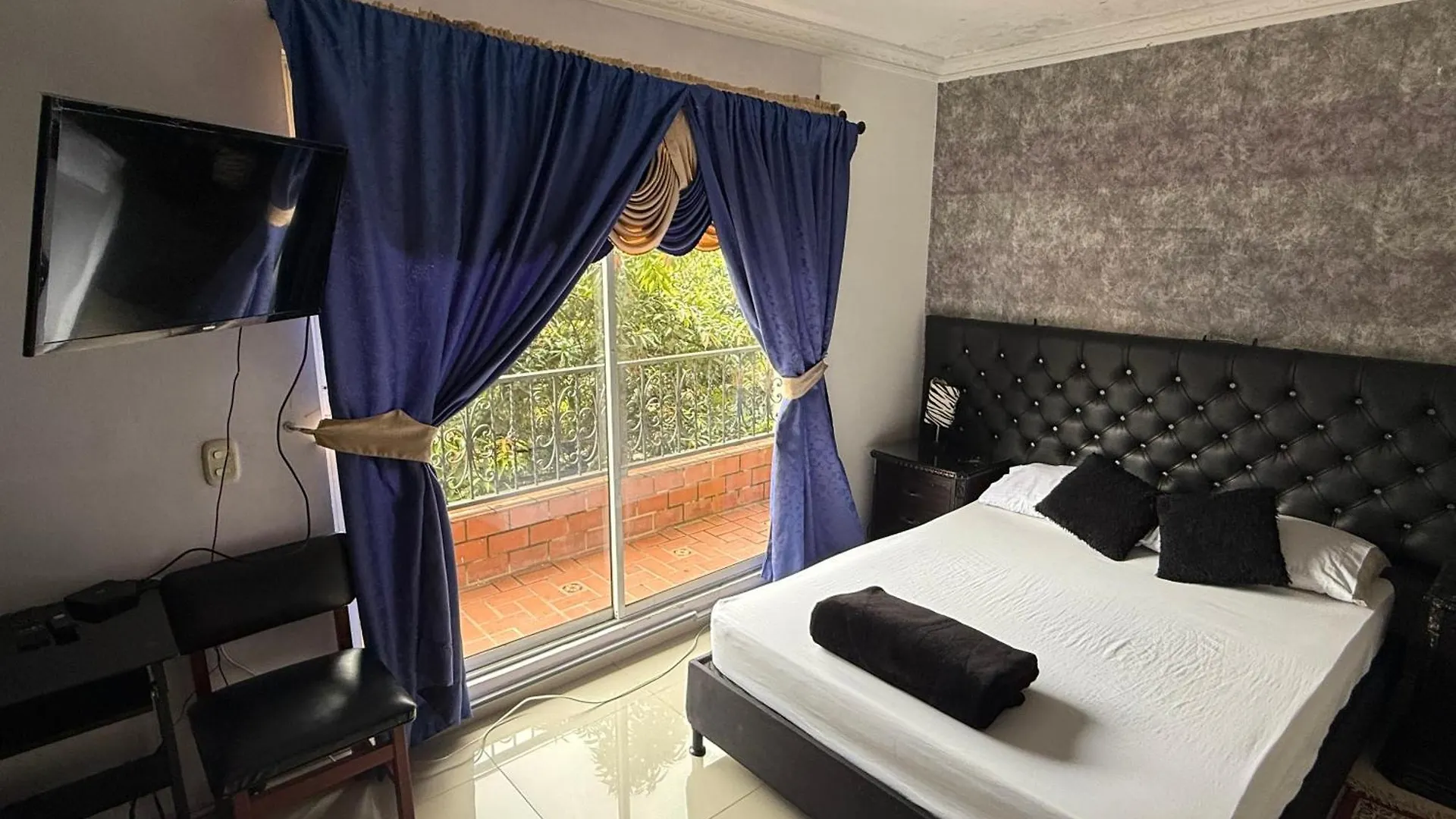 Dom wakacyjny Hermosa Casa Muy Amplia En Excelente Sector Medellín Kolumbia