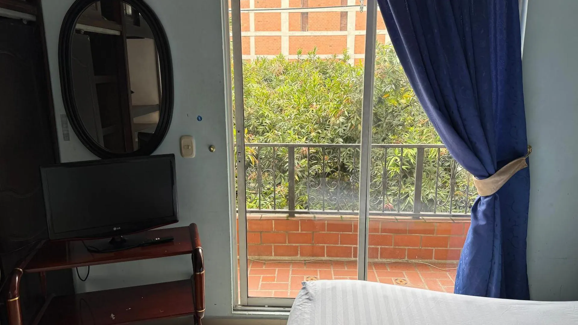 Hermosa Casa Muy Amplia En Excelente Sector Medellín