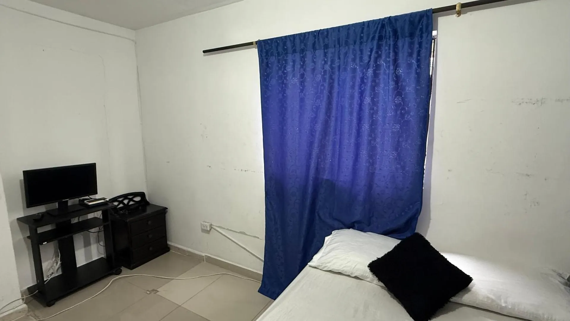 Hermosa Casa Muy Amplia En Excelente Sector Medellin 0*,  Colombia